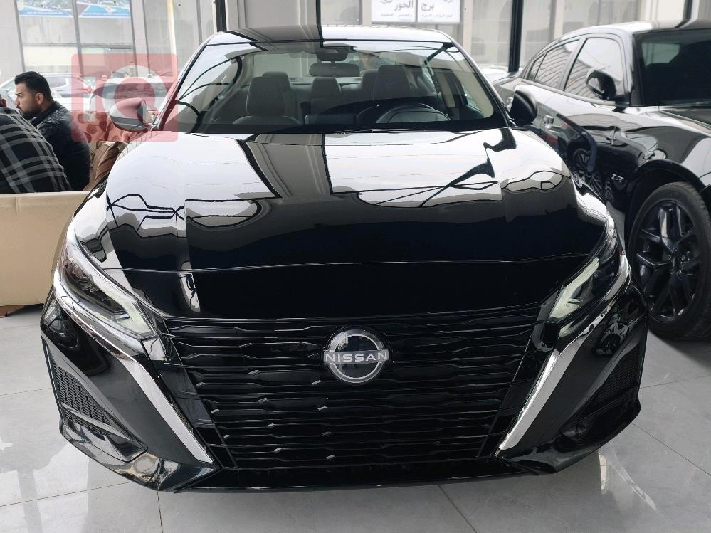 نيسان ألتيما